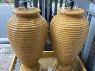 Ưu nhược điểm lu nước phong thủy đá mài so với lu nước gốm sứ, xi măng