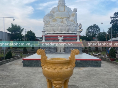 Vì sao nên ưu tiên đỉnh đốt hương chất lượng cho bàn thờ ngoài trời?
