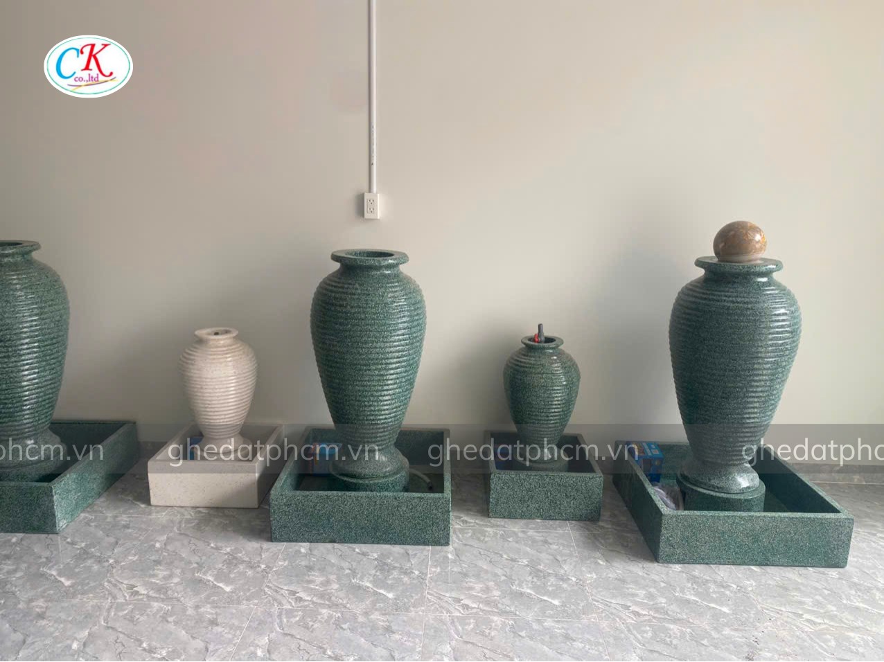 lu-nuoc-phong-thuy-trang-tri-san-vuon