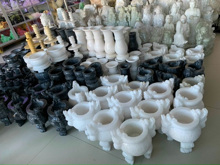 lư hương đá đen