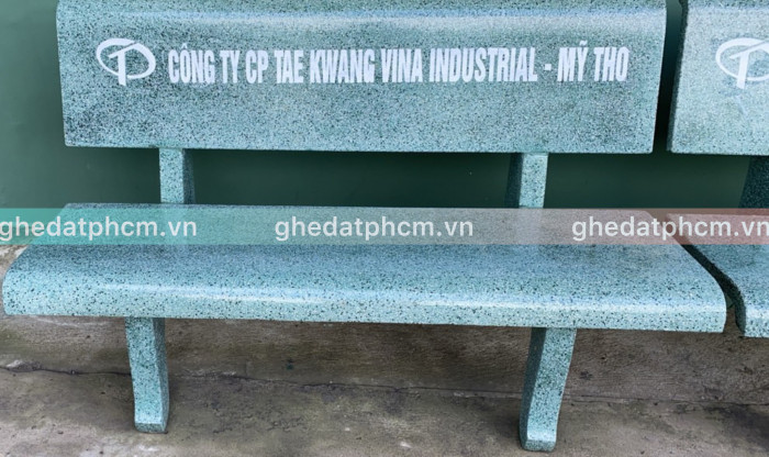 Ghế đá in logo ngân hàng Bình Dương
