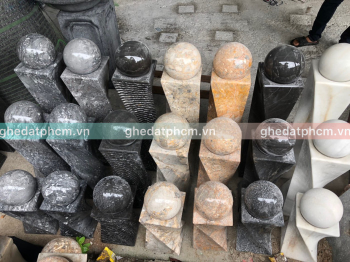 đài phun nước bi xoay đá cẩm thạch