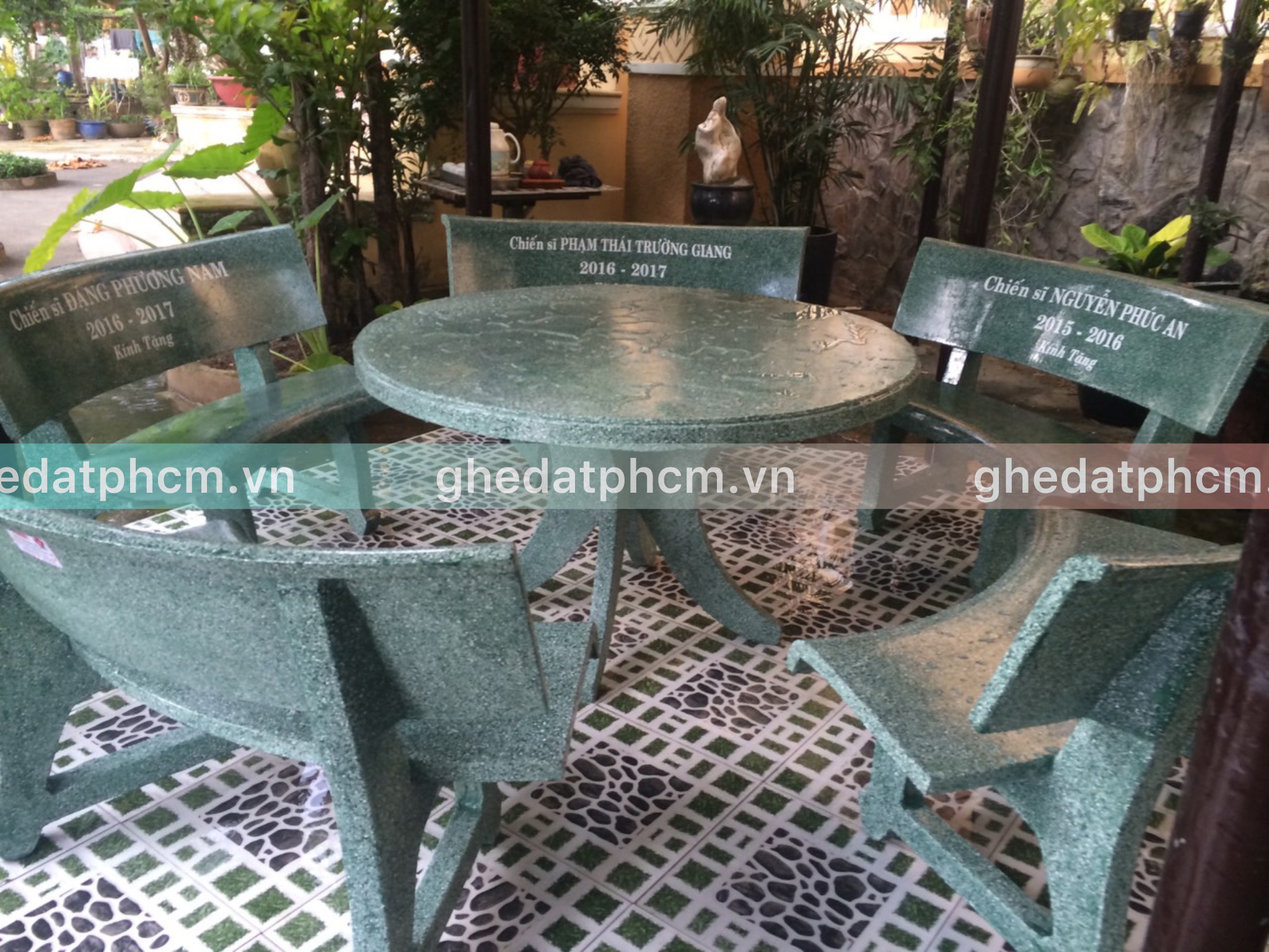 Mua băng ghế đá công viên Bình Dương