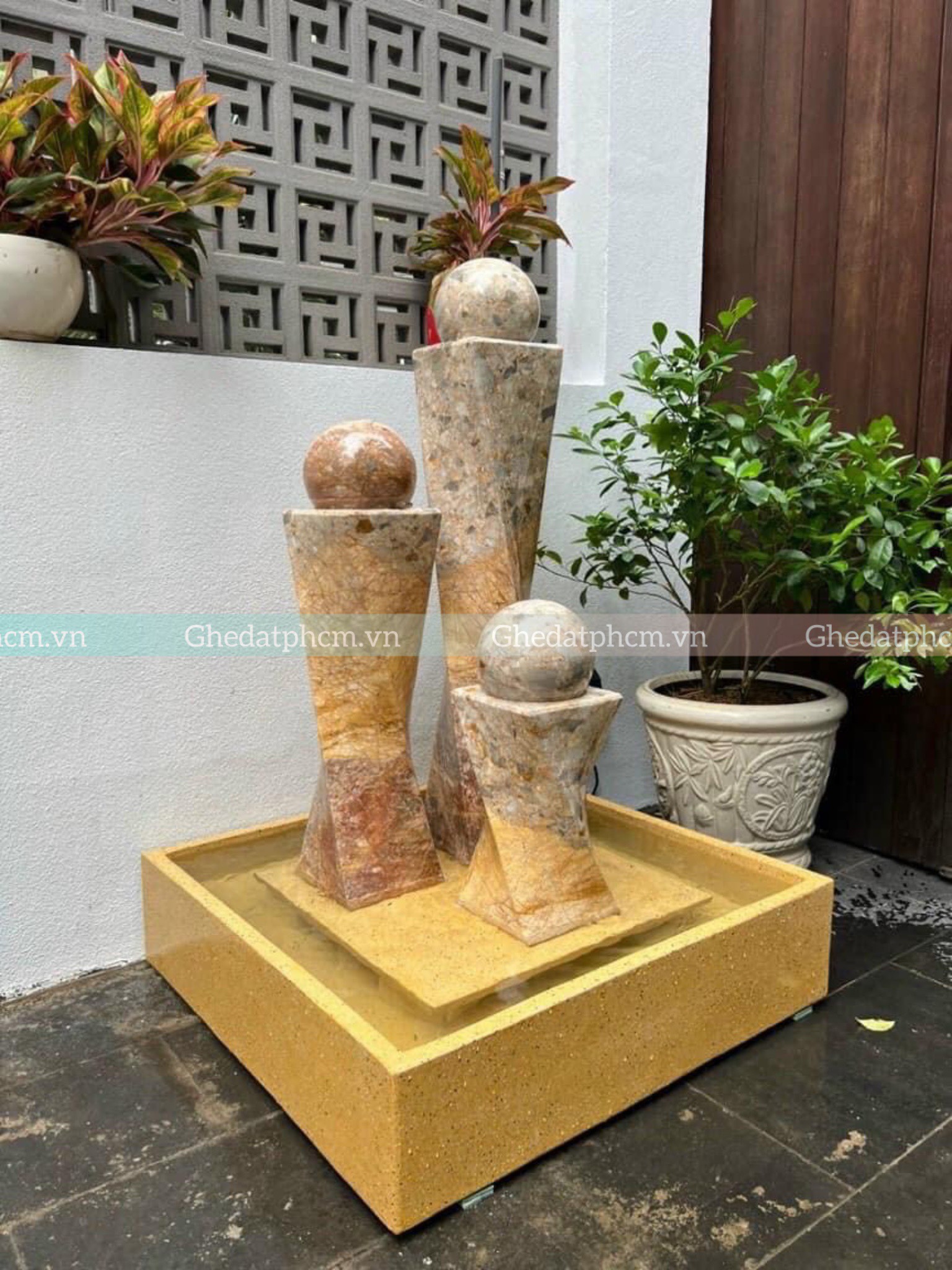 Phân phối trụ đá bi xoay TPHCM